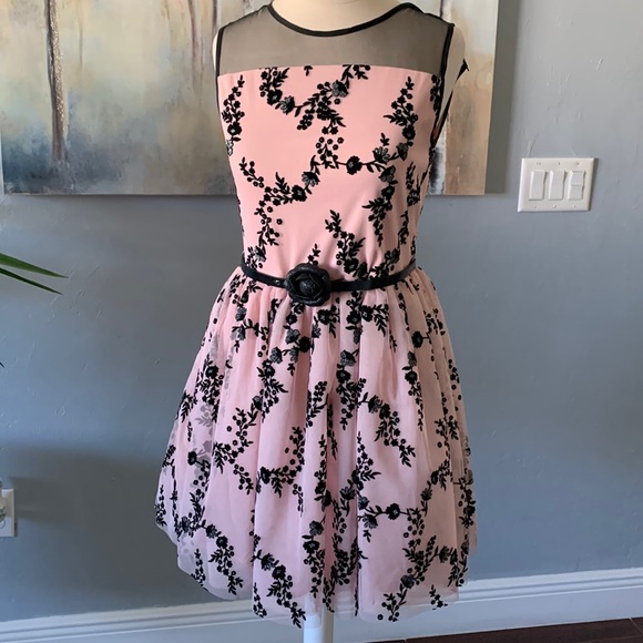 Children place girls Dress size 16